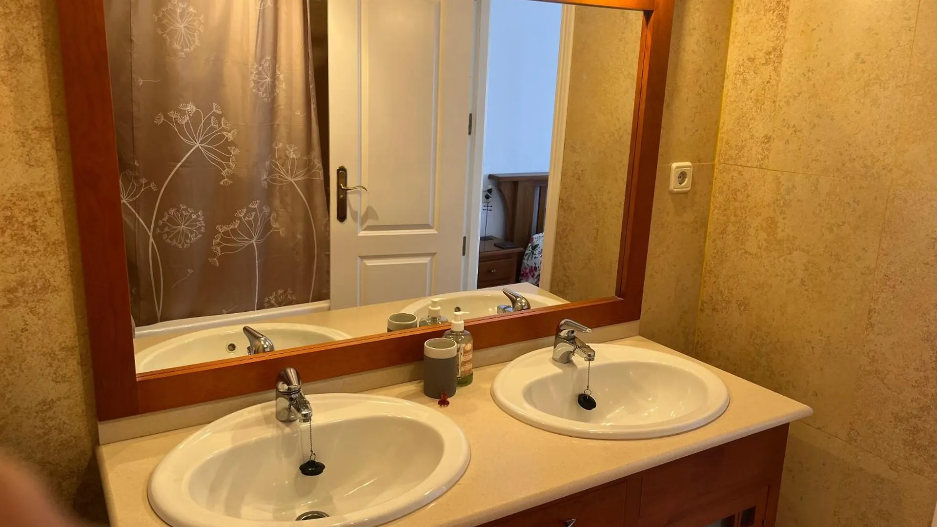 Apartment Duquesa Regent مانيلفا
