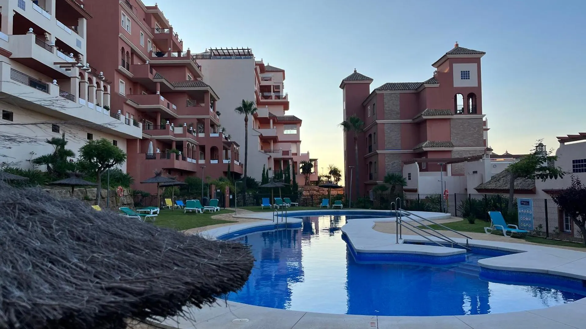 Apartment Duquesa Regent مانيلفا