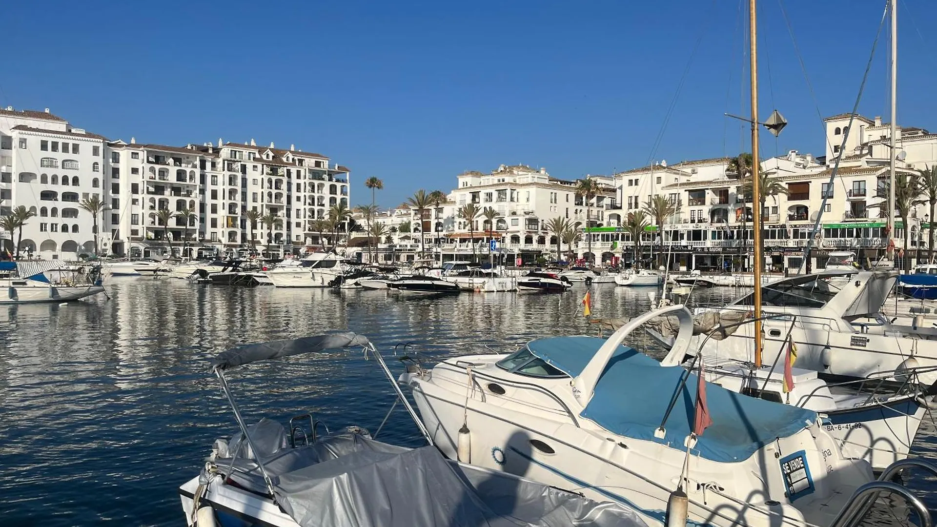 Apartment Duquesa Regent مانيلفا